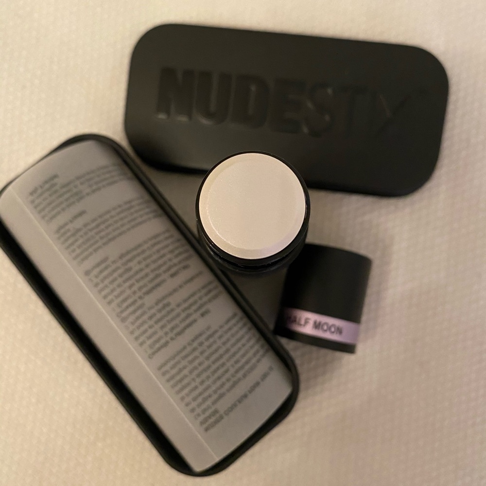 Nudestix Half moon highlighting pen